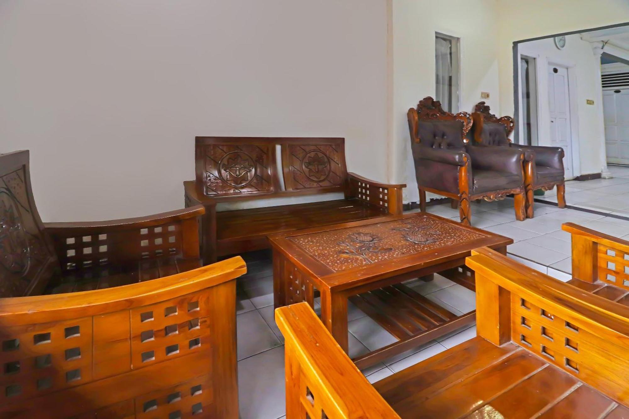 Oyo 92484 Wisma Permata Syariah Bangko Luaran gambar